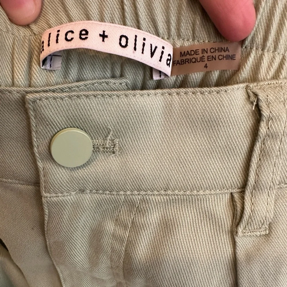 Alice + Olivia Light Green Wide Leg Cargo Pants - Picture 6 of 9